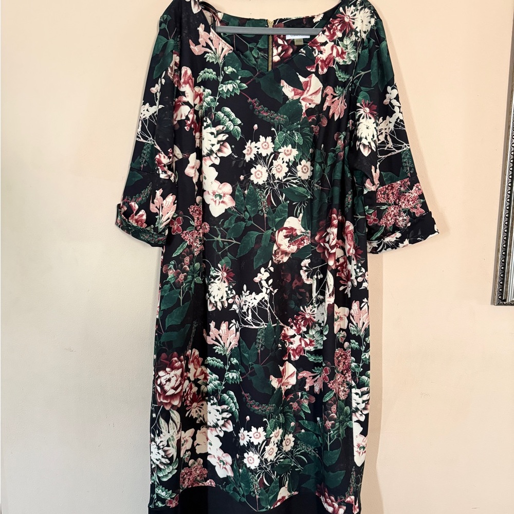 Calvin Klein Black & Floral Shift Bell Sleeve Dress Size 22W
